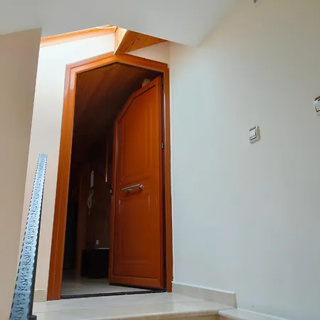 Vesta Apartment