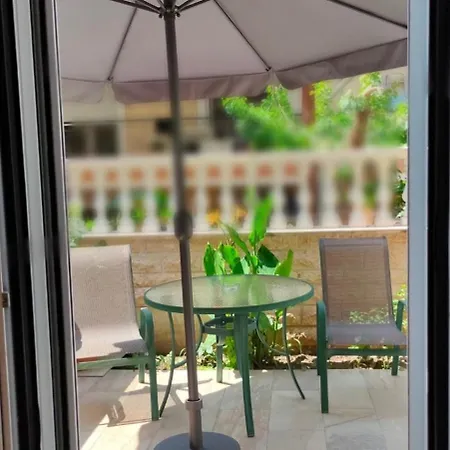Vesta Apartment *